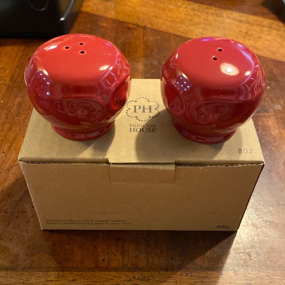 Princess House Pavillion Salt and Pepper shakers - Berry